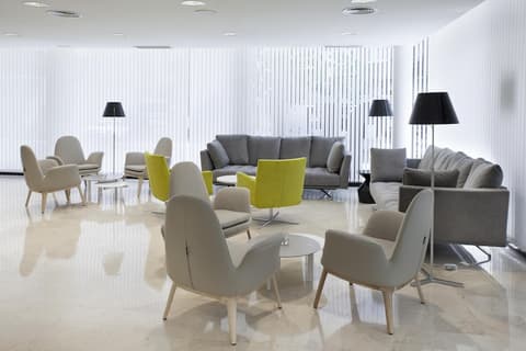 NH Ciudad de Santander, Lobby