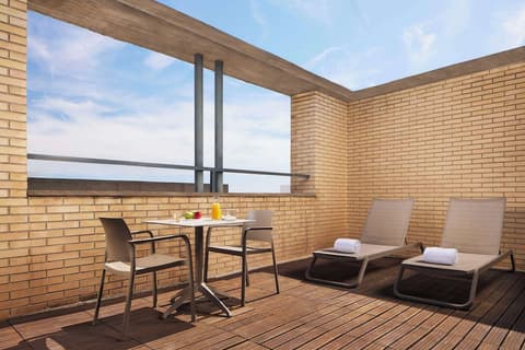 NH Ciudad de Valencia Hotel, Exterior