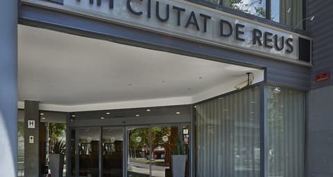 NH Ciutat de Reus, Front of property