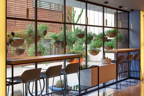 NH Sants Barcelona, Lobby