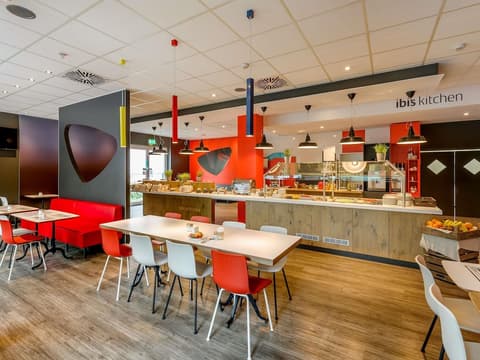 ibis Frankfurt Airport, Breakfast area