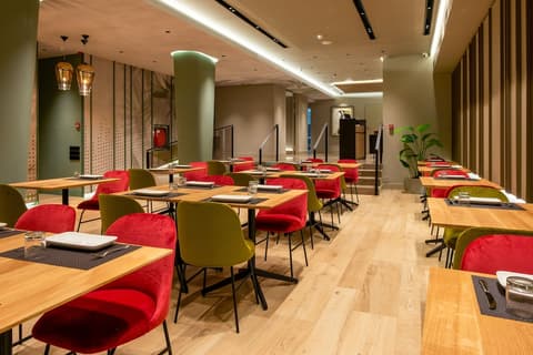 Melia Plaza Valencia, Restaurant