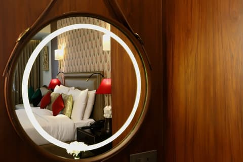 The Ambassador, Mumbai, Interior