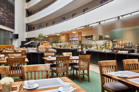 THE CURVE Hotel BayArena Leverkusen, Restaurant