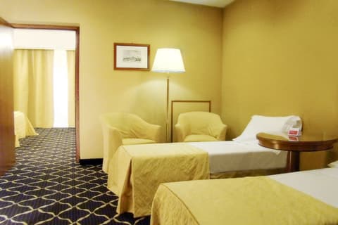 Ramada by Wyndham Naples, Room