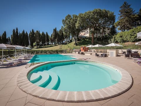 Hotel Villa Montegranelli, Outdoor pool
