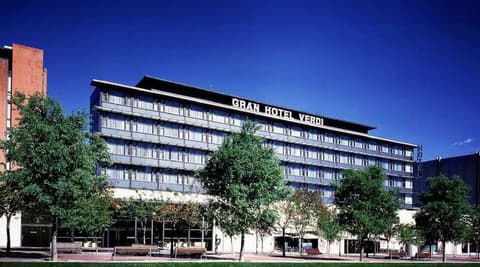 Catalonia Gran Hotel Verdi, Front of property