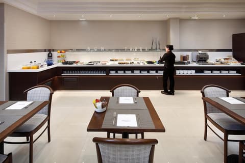 Hotel HCC Taber, Breakfast area