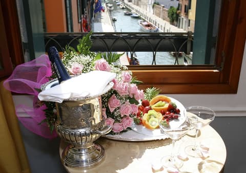 Hotel Arlecchino, Room