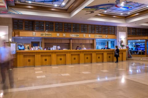 Capsis Hotel Thessaloniki, Reception