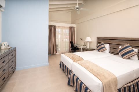 Time Out Hotel, Room