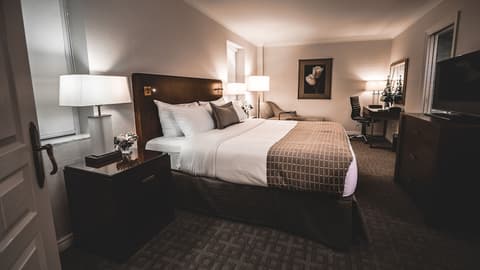 Lord Elgin Hotel, Room