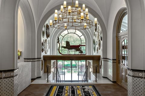 Hotel Walther, Interior entrance