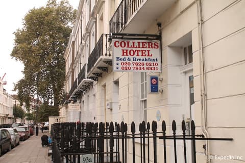 Colliers Hotel, Front of property