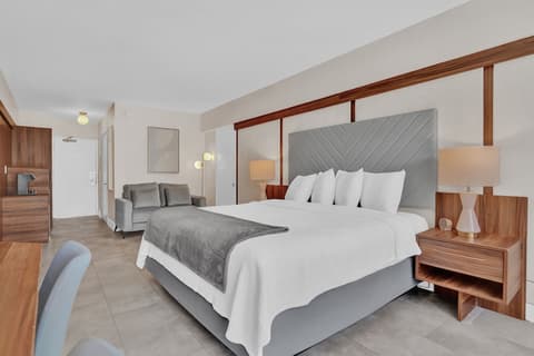 The Garden Hotel & Resort, Room