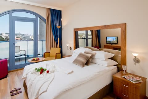 Leonardo Jerusalem, Room