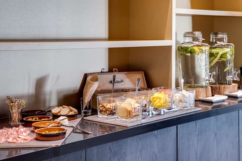 NH Eindhoven Conference Centre Koningshof, Breakfast area