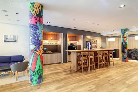 IntercityHotel Wien, Lobby