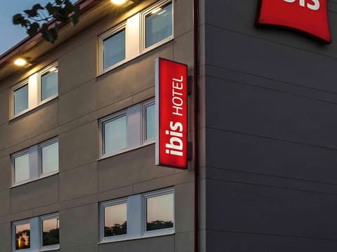 ibis Barcelona Cornella, Exterior