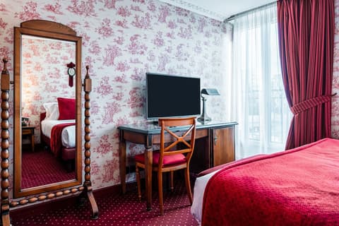 Maison Eugenie, Room