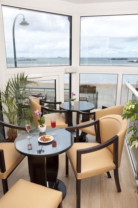 Best Western Hotel Alexandra, Bar (on property)