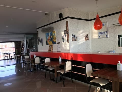 Grand Ons Hotel, Restaurant