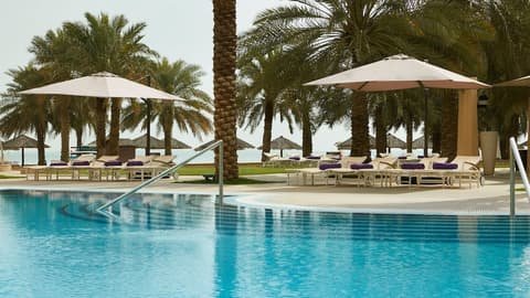 InterContinental Doha Beach & Spa by IHG, Pool