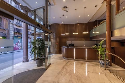 Gran Hotel Barcino, Reception