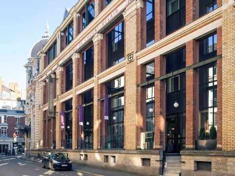 Mercure Rennes Centre Parlement, Exterior