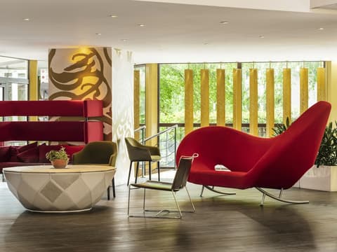 Mercure Paris Centre Tour Eiffel, Lobby sitting area