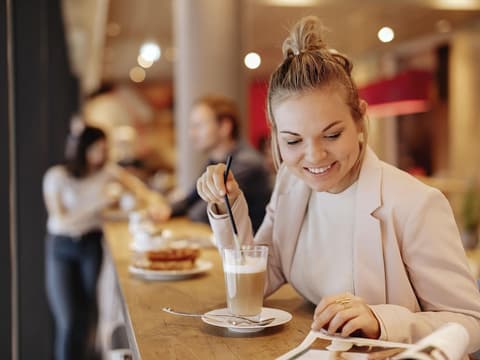 ibis Hamburg Alster Centrum, Miscellaneous
