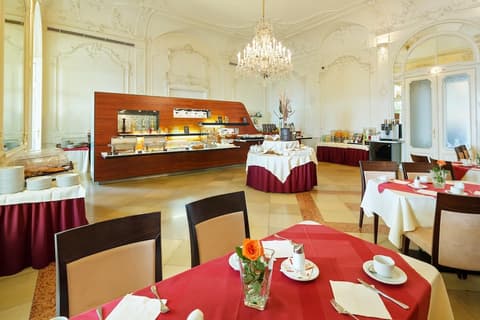 Austria Trend Hotel Schloss Wilhelminenberg, Restaurant