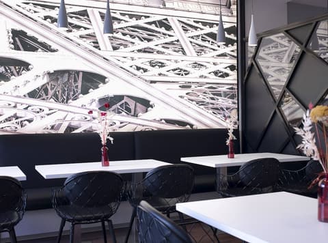 Hotel Paris Opera Affiliated by Meliá, Lobby sitting area