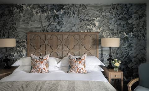 The Bloomsbury, Room