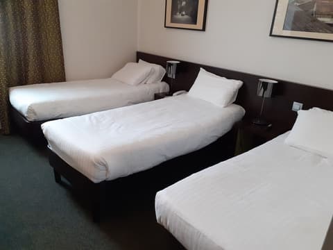 Hotel Kyriad Orly Aéroport Athis Mons, Room