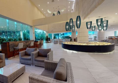Park Royal Beach Cancun - All Inclusive, Interior entrance