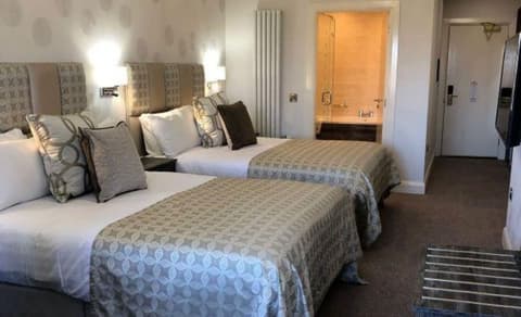 Mill Park Hotel, Room