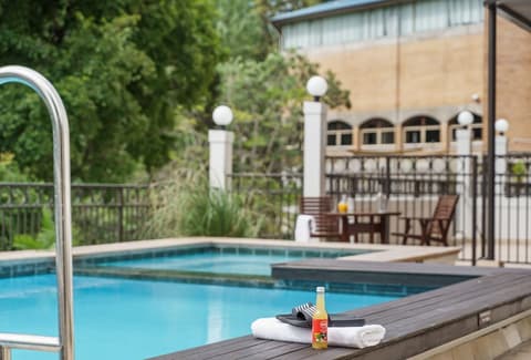 Parkside Hotel & Apartments Auckland, Outdoor pool
