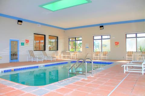 Regency Inn & Suites, Pool