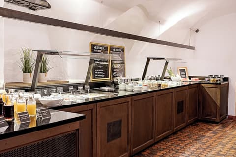 Hotel Mondschein, Breakfast buffet