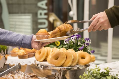 Hotel Num, Breakfast buffet