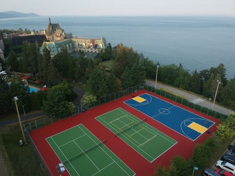 Fairmont Le Manoir Richelieu, Tennis court