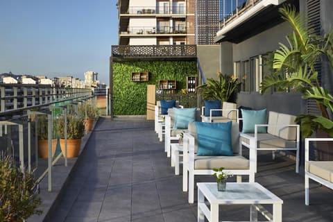 NH Barcelona Stadium, Terrace/patio