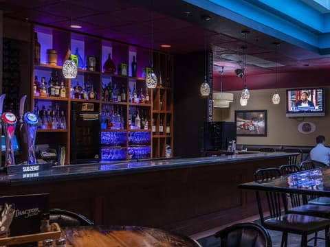 Paradise Inn & Conference Centre, Restaurant