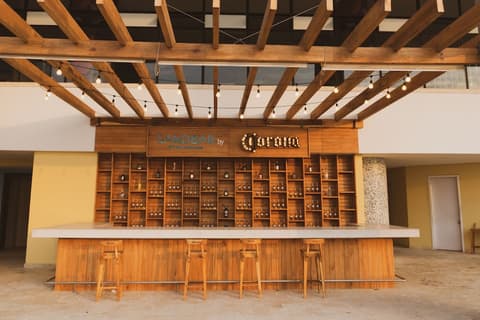 Las Americas Casa de Playa, Bar (on property)