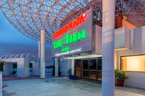 Howard Plaza - The Fern Agra, Property amenity