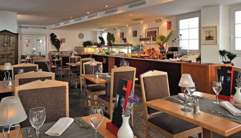 Sol Los Fenicios, Restaurant