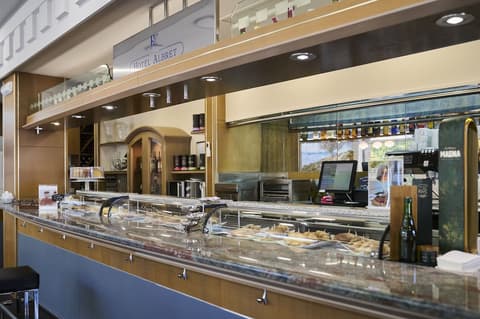 Hotel Albret, Restaurant