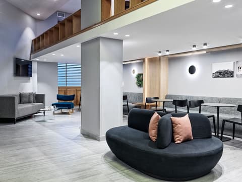 Achilleas Hotel, Lobby