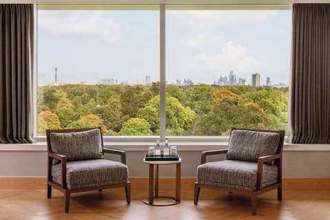 Royal Garden Hotel, Room